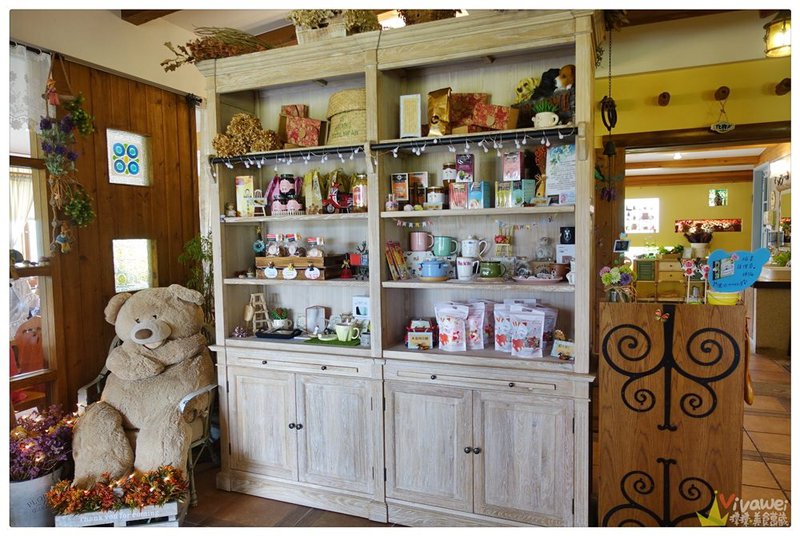 『儷池咖啡屋』餐點豐富好吃~還有專屬停車場和親子遊樂區