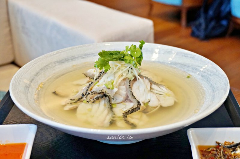 藍洞 Apatite 龍膽石斑吃好吃滿 必吃龍膽石斑豪華海鮮麵線 現燙魚片湯 澎湖福朋喜來登酒店