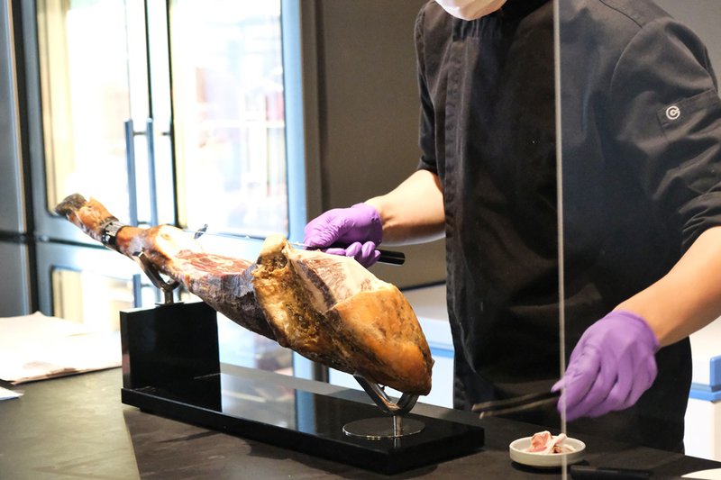 The Butcher Chef 侍肉餐酒館。自製乾式熟成和牛牛排，生日奢華饗宴！