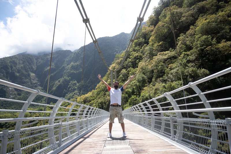 太魯閣山月村，峽谷中的小木屋，體驗部落文化與生態之美！