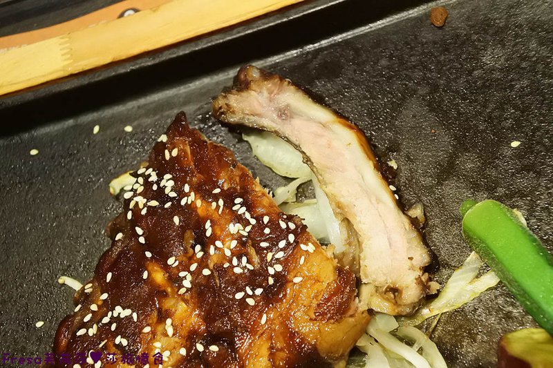 米塔炙燒牛排專門店，濕式熟成牛肉、鐵板排餐、半自助式吃到飽 X 來去約會吃牛排