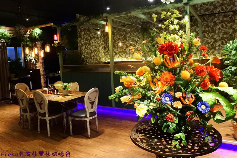 米塔炙燒牛排專門店，濕式熟成牛肉、鐵板排餐、半自助式吃到飽 X 來去約會吃牛排