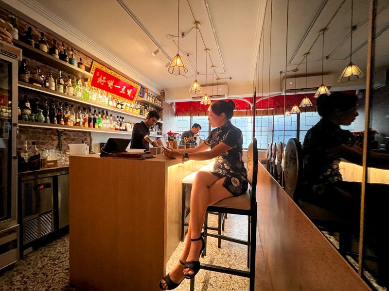 台南酒吧「杏花村Dinner&Bistro」回訪最古色古香的復古小酒樓！