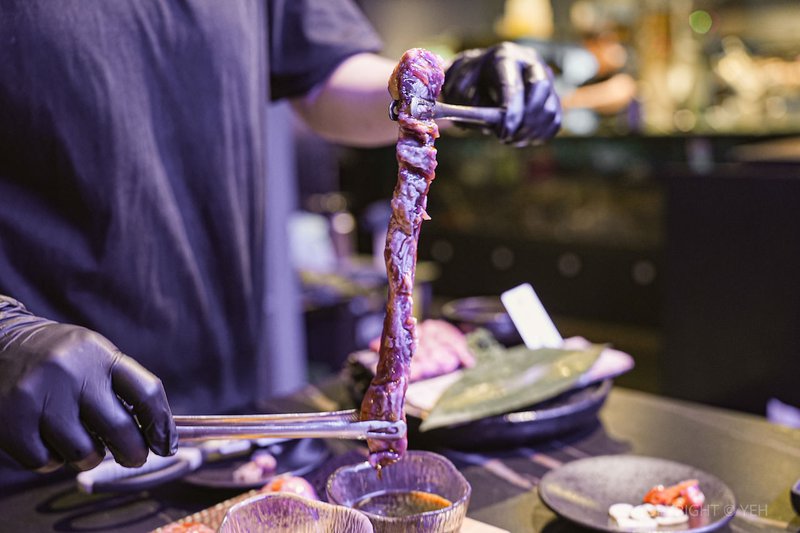 山上走走 日式無菜單燒肉專門店｜宛如置身海底隧道享用燒肉料理