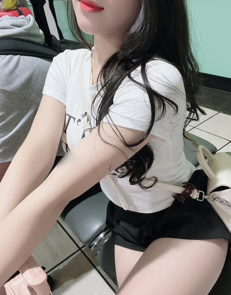 園區*東區*光復，我是越南人 住在靠近園區 會看中文和說中文 juw723h