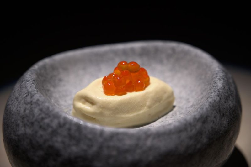東區餐酒館unDer lab新菜單：以創意解構餐酒，螞蟻、氣泡、風乾肉端上桌