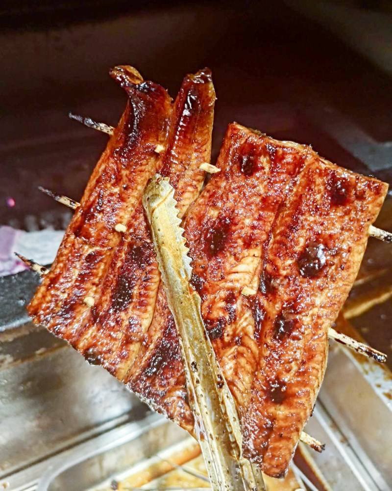 鰻味屋-巷弄內的鰻魚飯專賣，備長炭炭烤，另有牛燒肉、松阪豬串套餐